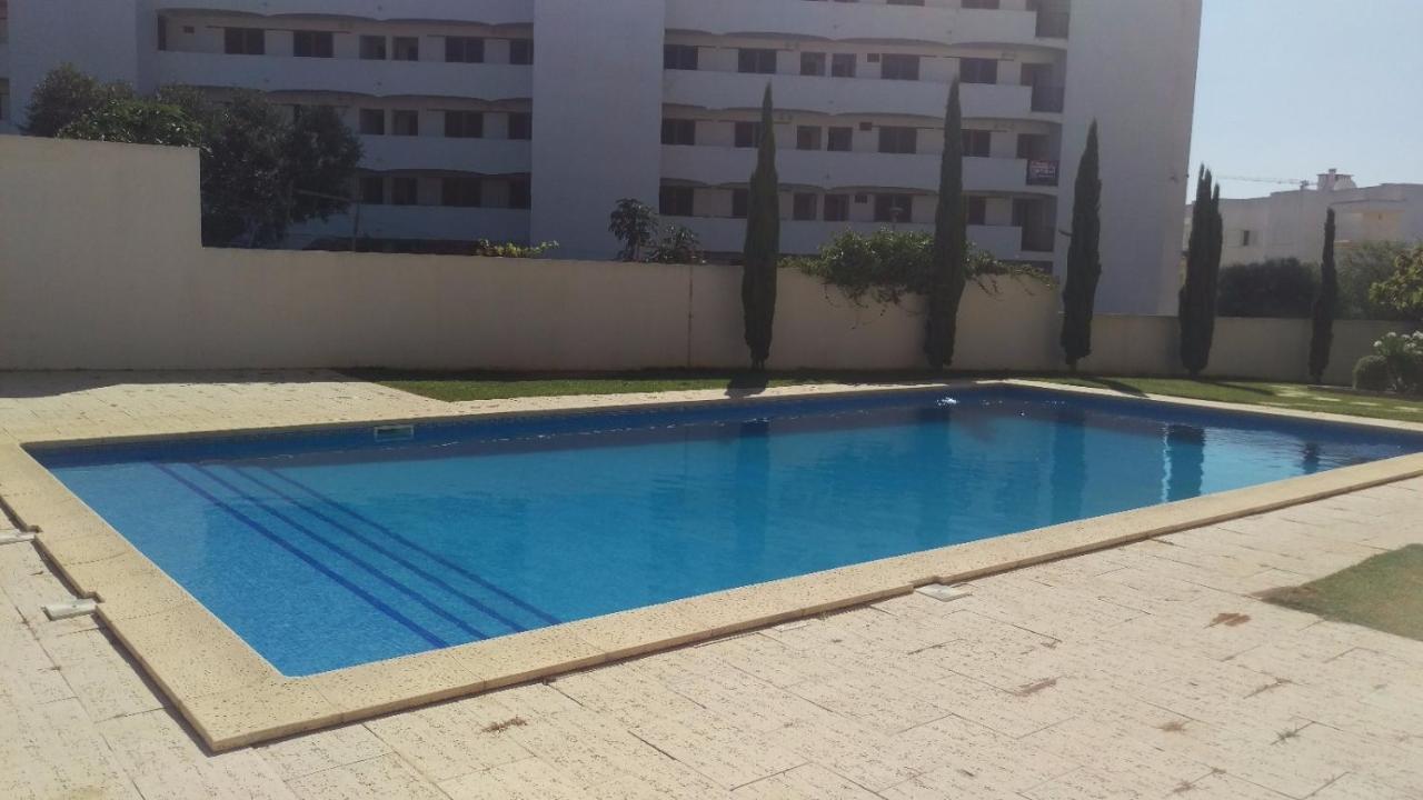 Modern 3 Bedroom Pool View. Albufeira Kültér fotó